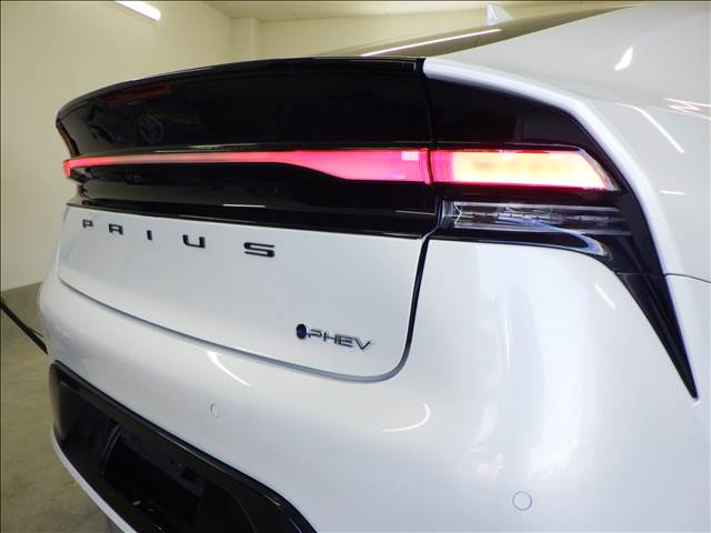 トヨタ プリウスＰＨＶ ２．０ プラグインハイブリッド Ｚ R5年 (九州・沖縄) 99