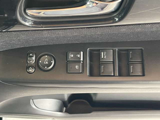 ホンダ Ｎ　ＢＯＸ ６６０ カスタムＧ Ｌパッケージ H28年 (近畿) 99