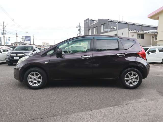 日産 ノート １．２ メダリスト H25年 (九州・沖縄) 99