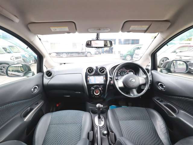 日産 ノート １．２ メダリスト H25年 (九州・沖縄) 99