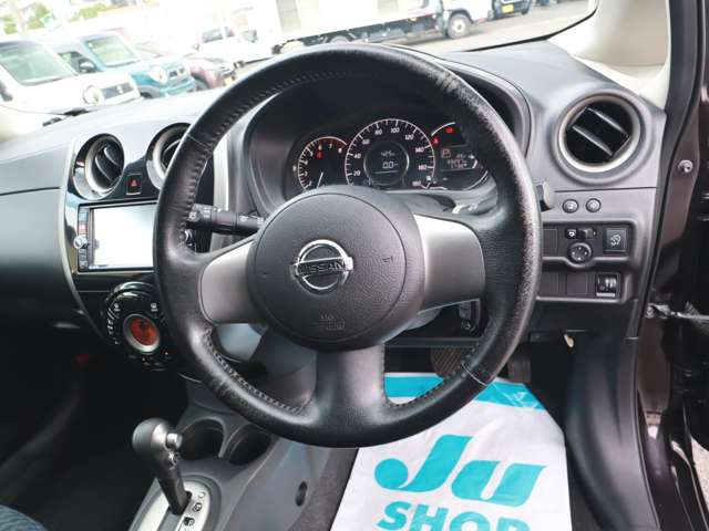 日産 ノート １．２ メダリスト H25年 (九州・沖縄) 99