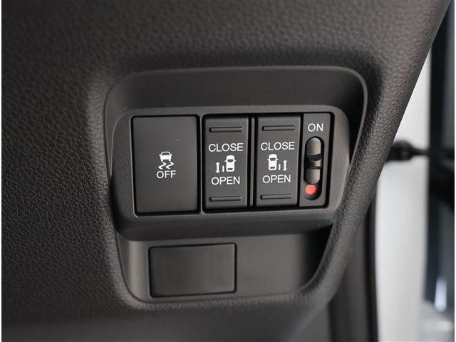 ホンダ フリード　ハイブリッド １．５ Ｅ：ＨＥＶ エアー ＥＸ R8年 (東海) 99