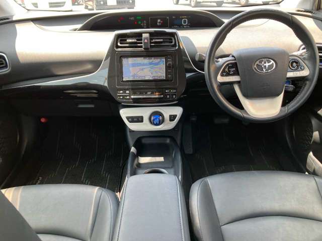 トヨタ プリウス １．８ Ｓ ツーリングセレクション H28年 (四国) 99