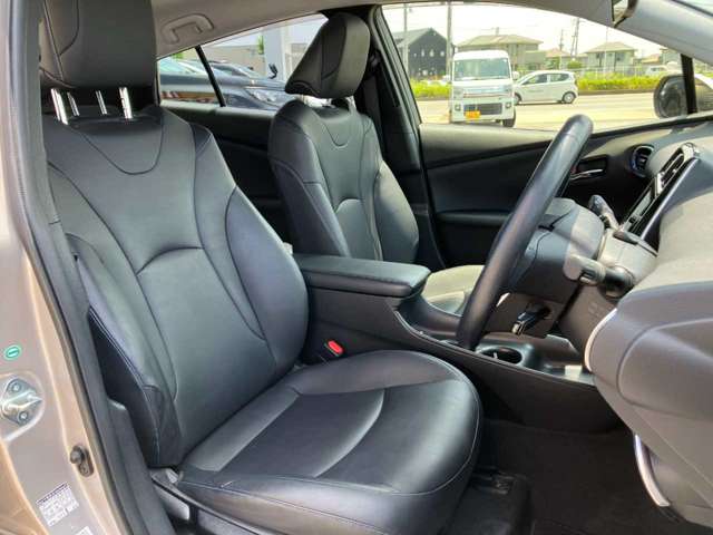 トヨタ プリウス １．８ Ｓ ツーリングセレクション H28年 (四国) 99