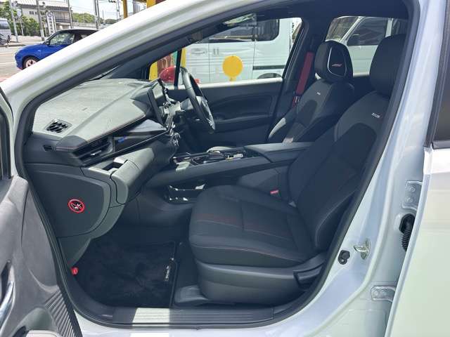 日産 ノートオーラ １．２ ＮＩＳＭＯ チューンド Ｅ－ＰＯＷＥＲ ４ＷＤ R7年 (東海) 99