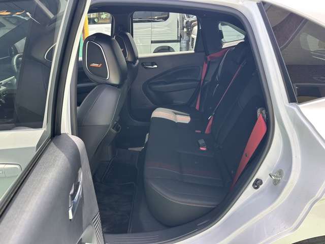 日産 ノートオーラ １．２ ＮＩＳＭＯ チューンド Ｅ－ＰＯＷＥＲ ４ＷＤ R7年 (東海) 99