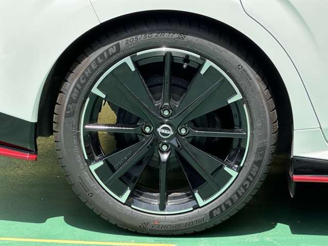 日産 ノートオーラ １．２ ＮＩＳＭＯ チューンド Ｅ－ＰＯＷＥＲ ４ＷＤ R7年 (東海) 99