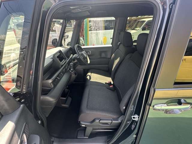 ホンダ Ｎ　ＢＯＸ カスタム ６６０ R8年 (東海) 99