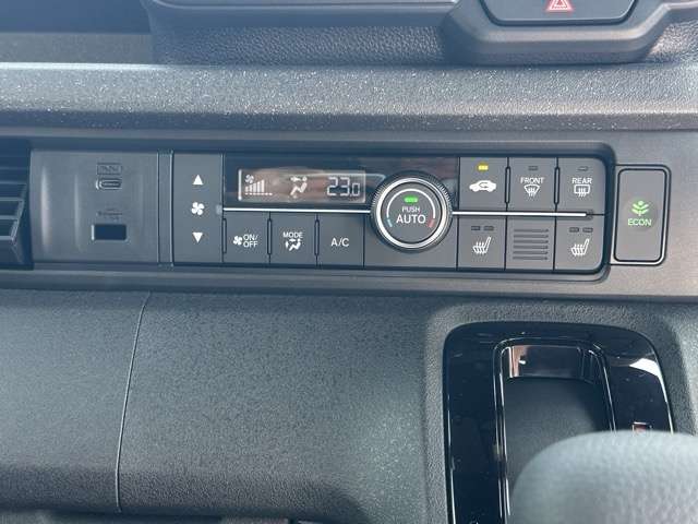 ホンダ Ｎ　ＢＯＸ カスタム ６６０ R8年 (東海) 99