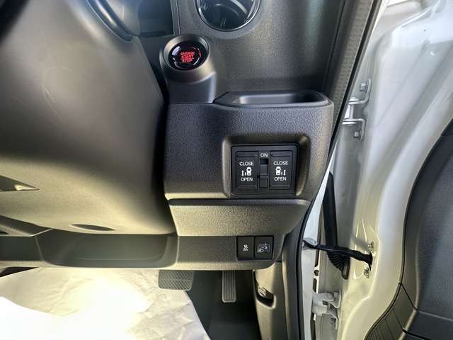 ホンダ Ｎ　ＢＯＸ カスタム ６６０ R8年 (東海) 99