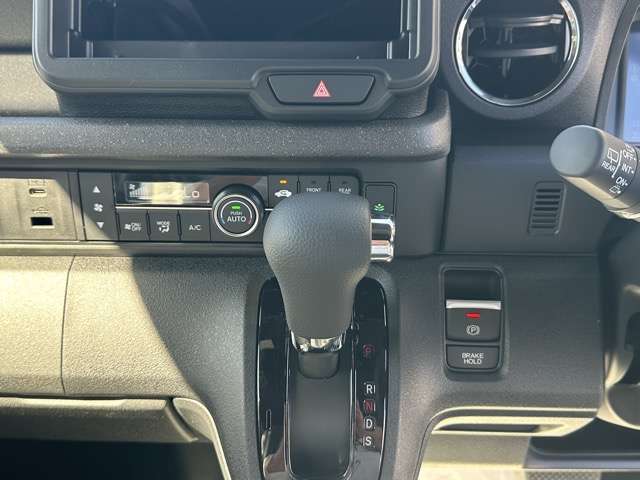 ホンダ Ｎ　ＢＯＸ カスタム ６６０ R8年 (東海) 99