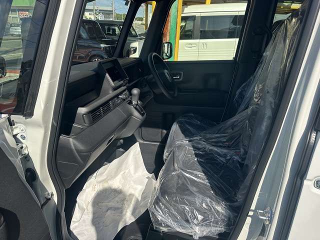 ホンダ Ｎ　ＢＯＸ カスタム ６６０ R8年 (東海) 99