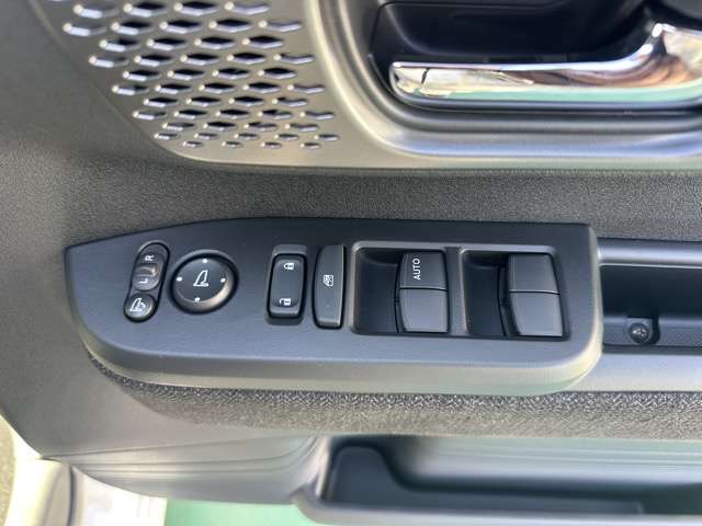ホンダ Ｎ　ＢＯＸ カスタム ６６０ R8年 (東海) 99