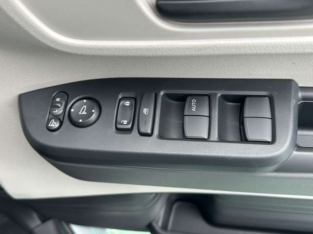 ホンダ Ｎ　ＢＯＸ ６６０ ファッションスタイル モノトーン R8年 (東海) 99