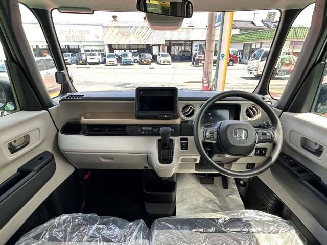 ホンダ Ｎ　ＢＯＸ ６６０ ファッションスタイル ２トーン R8年 (東海) 99