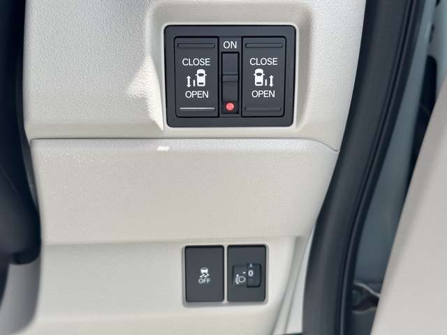 ホンダ Ｎ　ＢＯＸ ６６０ ファッションスタイル ２トーン R8年 (東海) 99