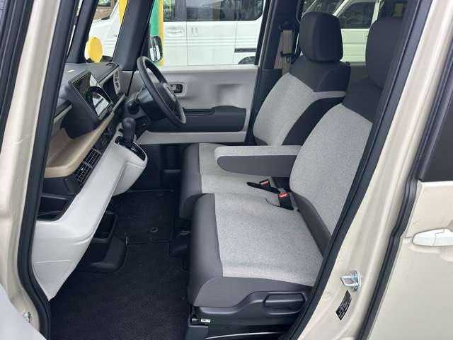 ホンダ Ｎ　ＢＯＸ ６６０ ファッションスタイル モノトーン R7年 (東海) 99