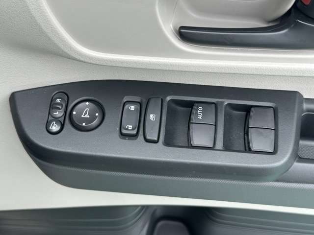 ホンダ Ｎ　ＢＯＸ ６６０ ファッションスタイル モノトーン R7年 (東海) 99