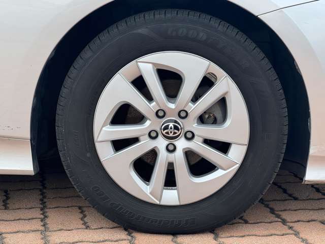 トヨタ プリウス １．８ Ｓ R1年 (九州・沖縄) 99
