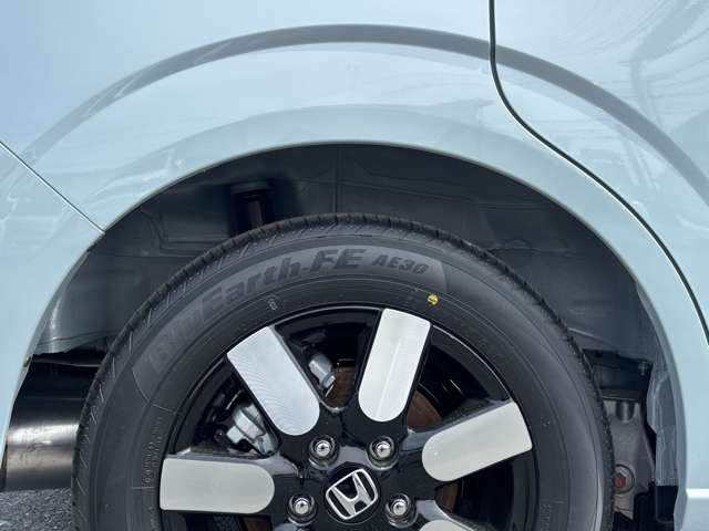 ホンダ フリード　ハイブリッド １．５ Ｅ：ＨＥＶ エアー ＥＸ R8年 (関東) 99