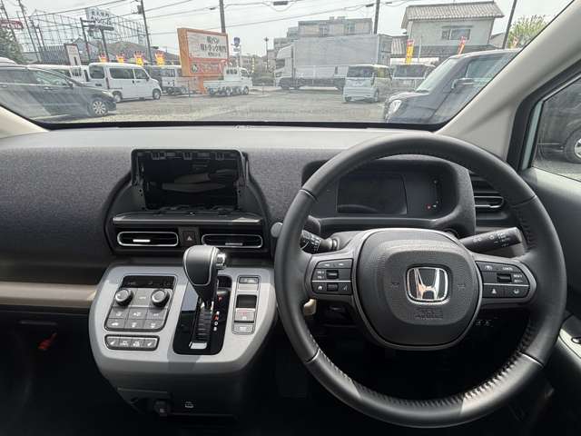 ホンダ フリード　ハイブリッド １．５ Ｅ：ＨＥＶ エアー ＥＸ R8年 (関東) 99
