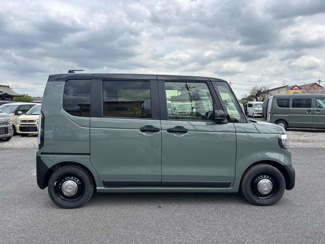 ホンダ Ｎ　ＢＯＸ ジョイ ６６０ ２トーン R7年 (関東) 99