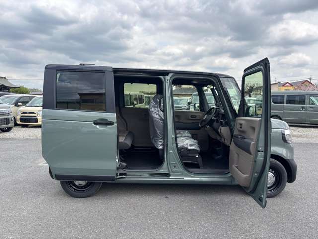 ホンダ Ｎ　ＢＯＸ ジョイ ６６０ ２トーン R7年 (関東) 99