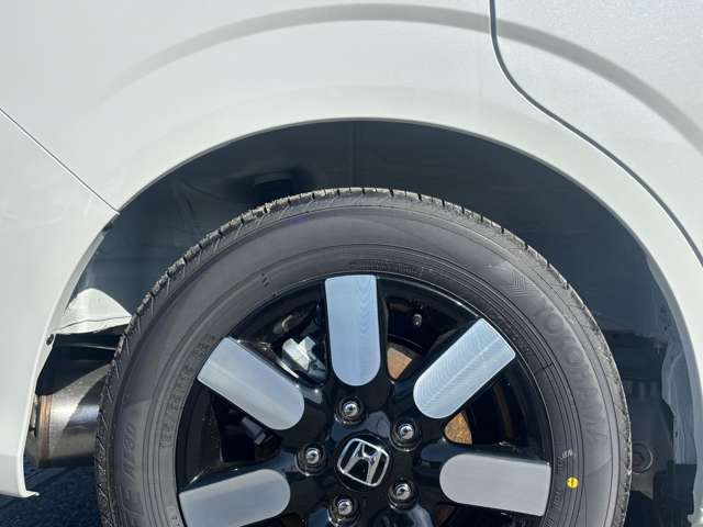ホンダ フリード　ハイブリッド １．５ Ｅ：ＨＥＶ エアー ＥＸ R7年 (関東) 99