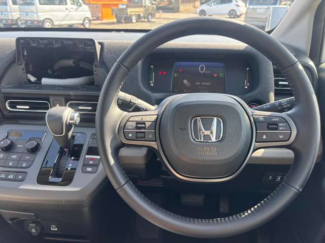 ホンダ フリード　ハイブリッド １．５ Ｅ：ＨＥＶ エアー ＥＸ R7年 (関東) 99