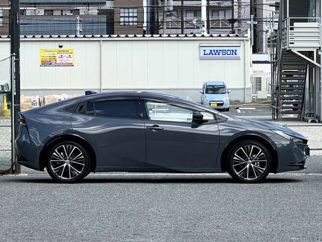 トヨタ プリウス ２．０ Ｚ R5年 (近畿) 99
