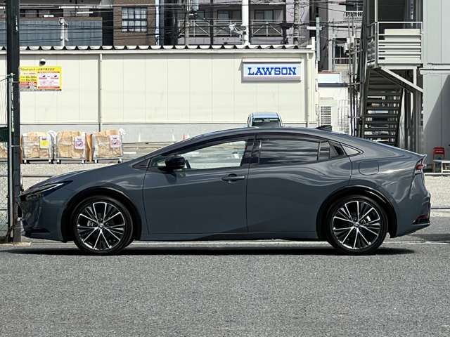 トヨタ プリウス ２．０ Ｚ R5年 (近畿) 99