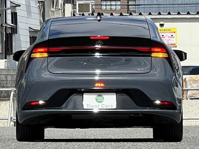 トヨタ プリウス ２．０ Ｚ R5年 (近畿) 99