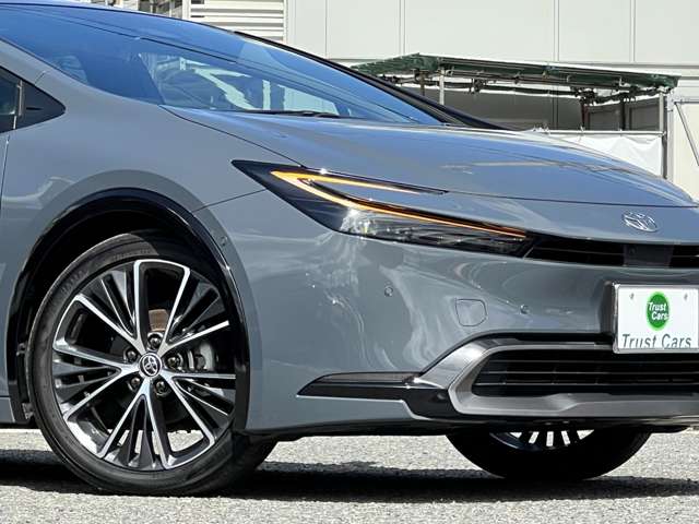 トヨタ プリウス ２．０ Ｚ R5年 (近畿) 99