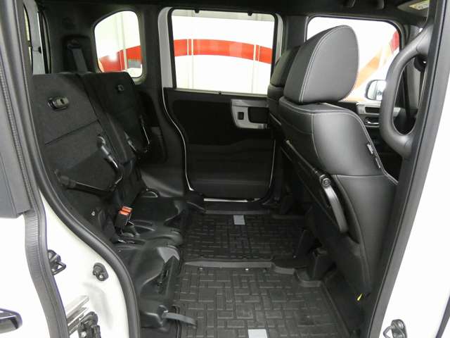 ホンダ Ｎ　ＢＯＸ カスタム ６６０ Ｌ ターボ スタイルプラス ブラック ４ＷＤ R4年 (東北) 99