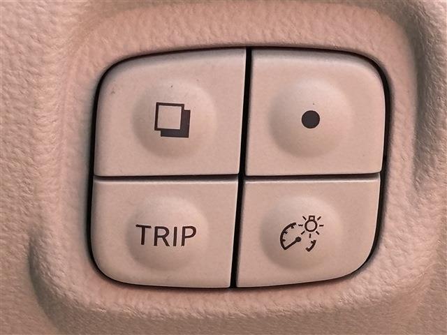 日産 リーフ ３０ＫＷＨ Ｇ H28年 (東海) 99