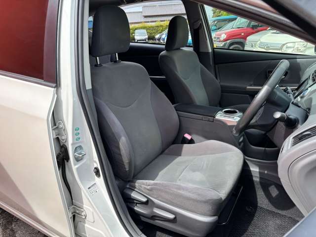 トヨタ プリウスΑ １．８ Ｓ H23年 (東海) 99