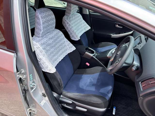 トヨタ プリウス １．８ Ｓ H25年 (東海) 99