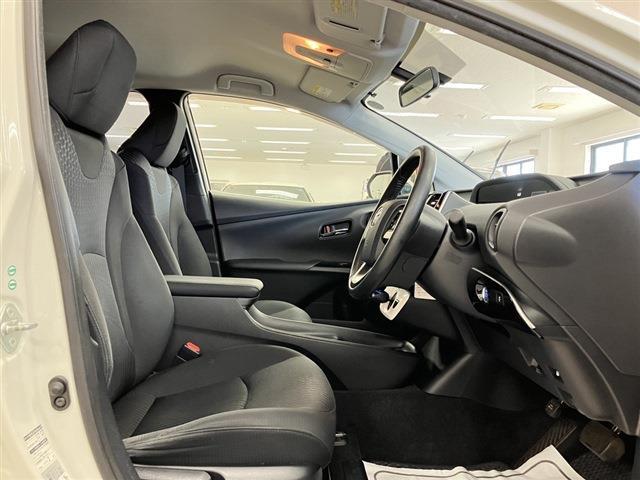 トヨタ プリウス １．８ Ｓ H28年 (東海) 99