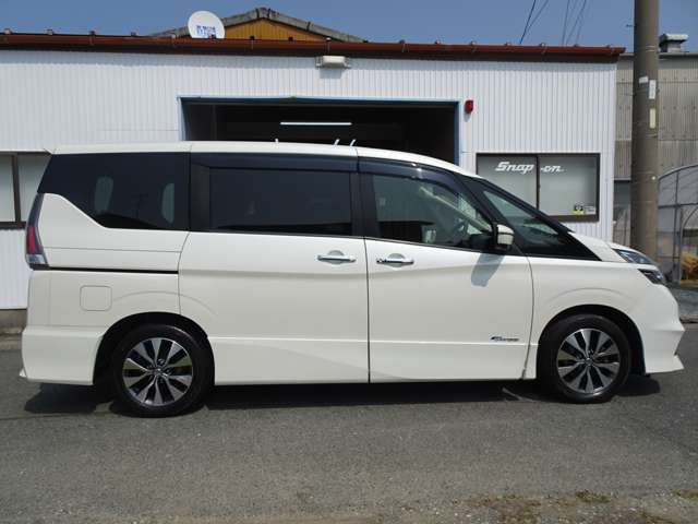 日産 セレナ ２．０ ハイウェイスター H29年 (東海) 99