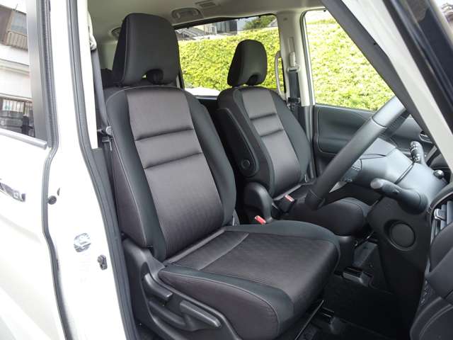 日産 セレナ ２．０ ハイウェイスター H29年 (東海) 99