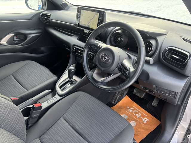 トヨタ ヤリス １．５ ハイブリッド Ｚ Ｅ－ＦＯＵＲ ４ＷＤ R4年 (北海道) 99