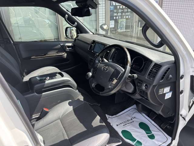 トヨタ ハイエースバン ２．８ スーパーＧＬ ダークプライムＩＩ ロングボディ ディーゼルターボ R1年 (九州・沖縄) 99
