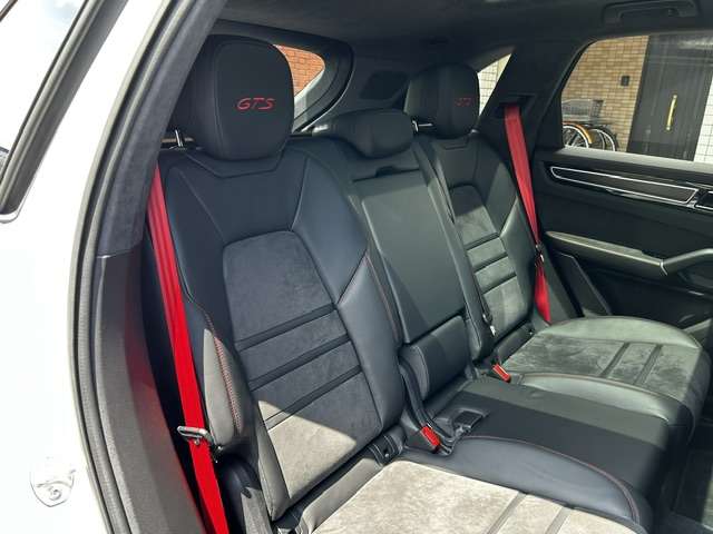 ポルシェ カイエン ＧＴＳ ティプトロニックＳ ４ＷＤ R4年 (関東) 99