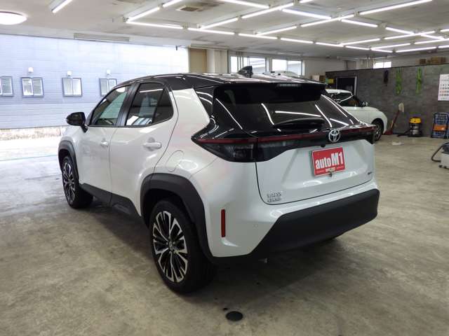 トヨタ ヤリスクロス　ハイブリッド １．５ ハイブリッド Ｚ Ｅ－ＦＯＵＲ ４ＷＤ R7年 (東北) 99