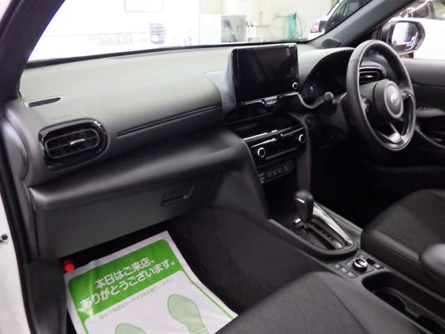 トヨタ ヤリスクロス　ハイブリッド １．５ ハイブリッド Ｚ Ｅ－ＦＯＵＲ ４ＷＤ R7年 (東北) 99