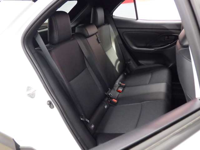 トヨタ ヤリスクロス　ハイブリッド １．５ ハイブリッド Ｚ Ｅ－ＦＯＵＲ ４ＷＤ R7年 (東北) 99