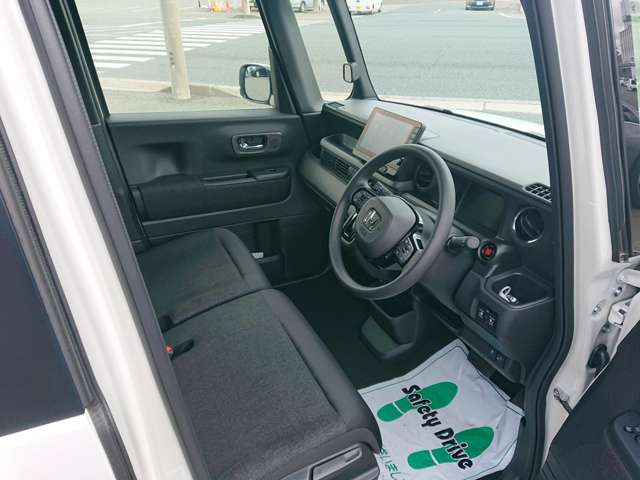 ホンダ Ｎ　ＢＯＸ カスタム ６６０ ４ＷＤ R7年 (東北) 99