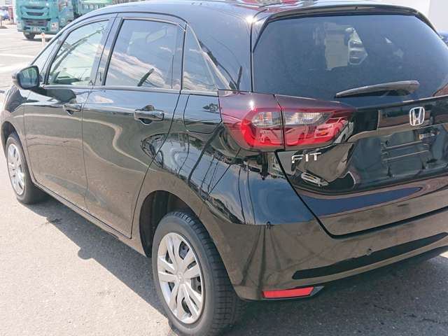 ホンダ フィット １．３ ベーシック ４ＷＤ R3年 (東北) 99