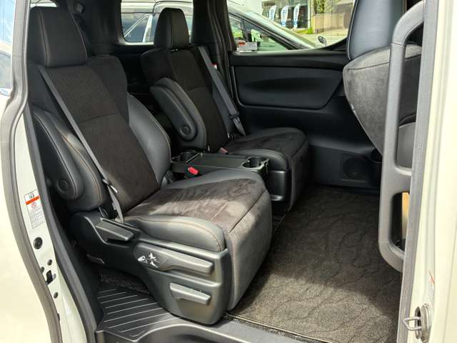 トヨタ アルファード　ハイブリッド ハイブリッド ２．５ Ｓ タイプゴールドＩＩ Ｅ－ＦＯＵＲ ４ＷＤ R3年 (東北) 99