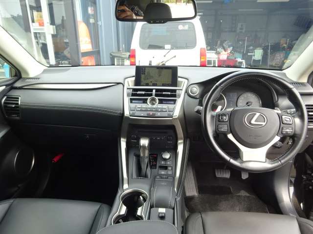 レクサス ＮＸ２００ｔ ２００Ｔ ４ＷＤ H27年 (甲信越・北陸) 99